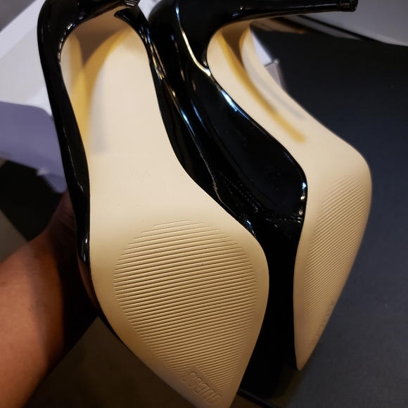 Black Pointed to patent Bootie - Picture 5 of 7